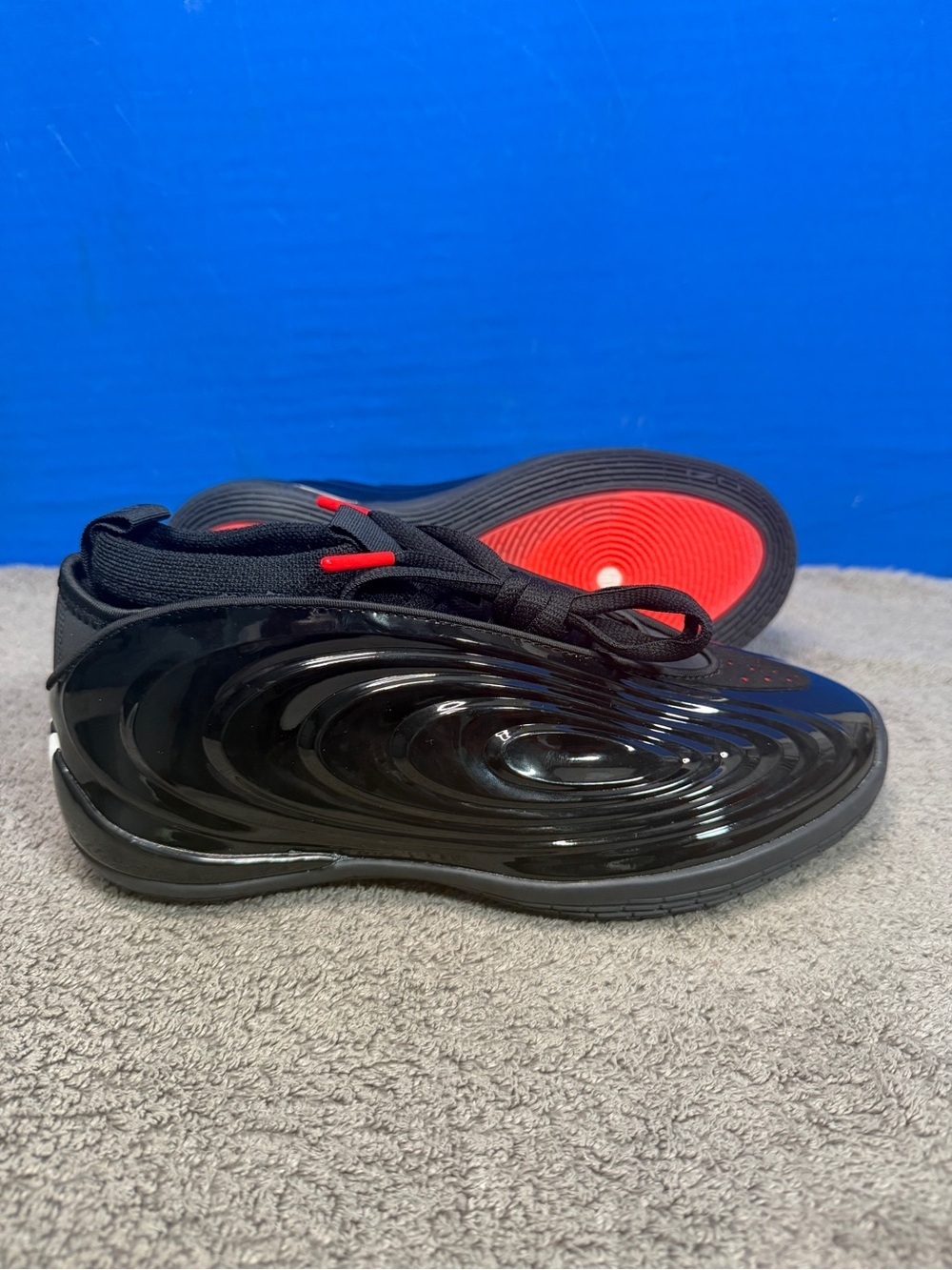 Adidas harden V10 hell cat
Brand new
